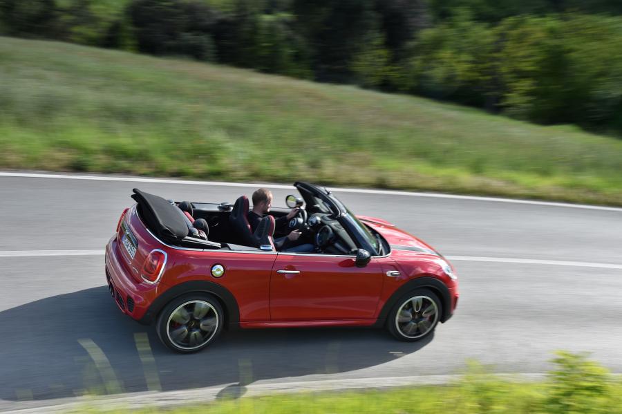  Mini Cooper S JCW Cabrio 2016 года  (фото 97 из 104)